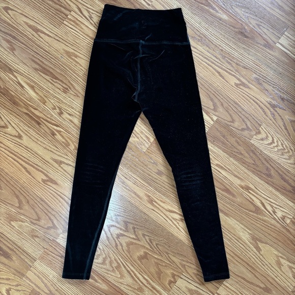 Beyond Yoga Black Velvet High Waisted Leggings XSmall - Picture 6 of 10